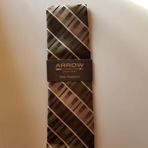 Arrow men's tie